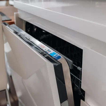 Апартаменти Skau Eurovea Duplex Danube Exclusive View Free Parking *