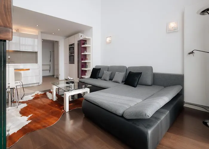 Апартаменти Skau Eurovea Duplex Danube Exclusive View Free Parking *