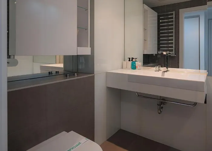 Skau Eurovea Duplex Danube Exclusive View Free Parking Апартаменти